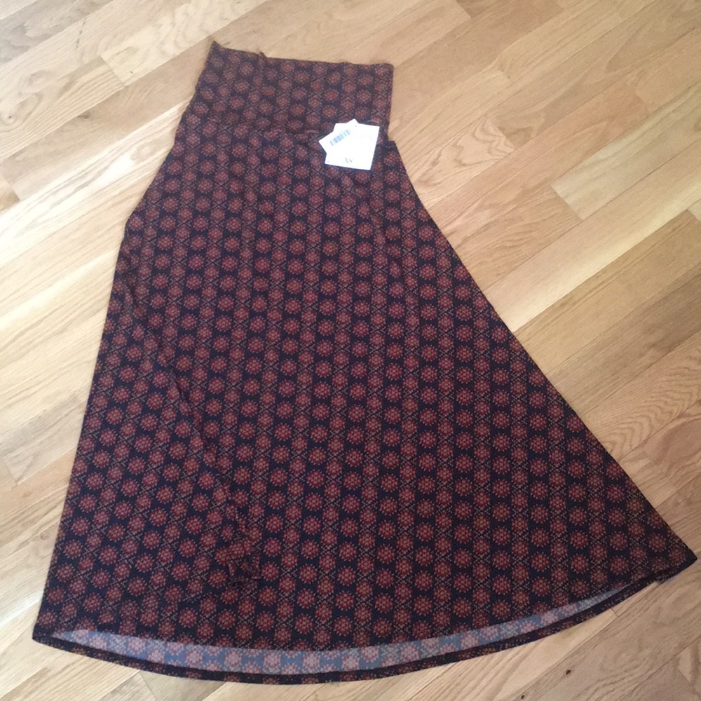 LuLaRoe Maxi Skirt -NWT XS